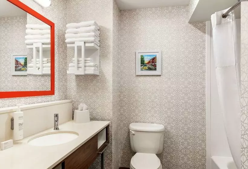 酒店 Hampton Inn & Suites Valparaiso