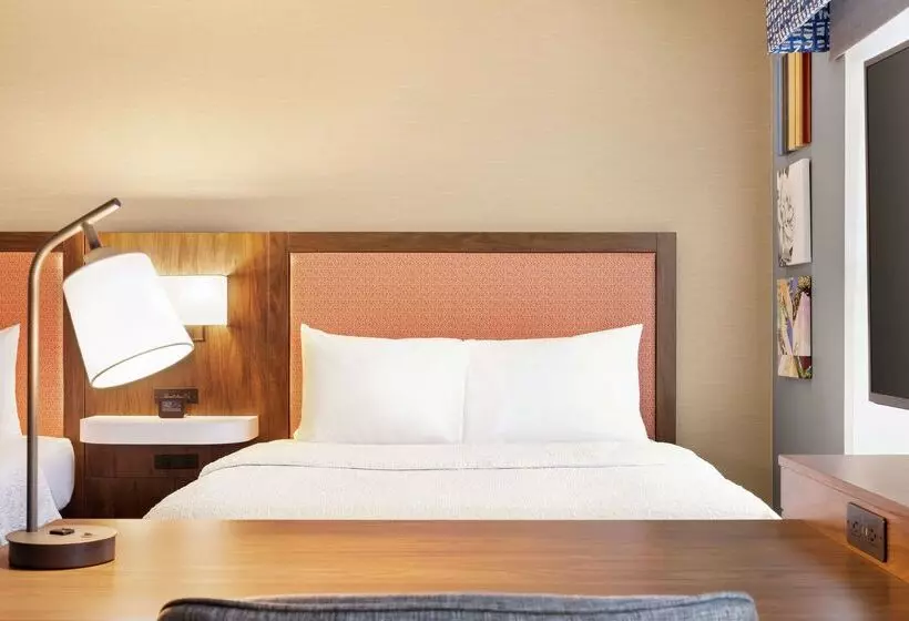 酒店 Hampton Inn & Suites Valparaiso