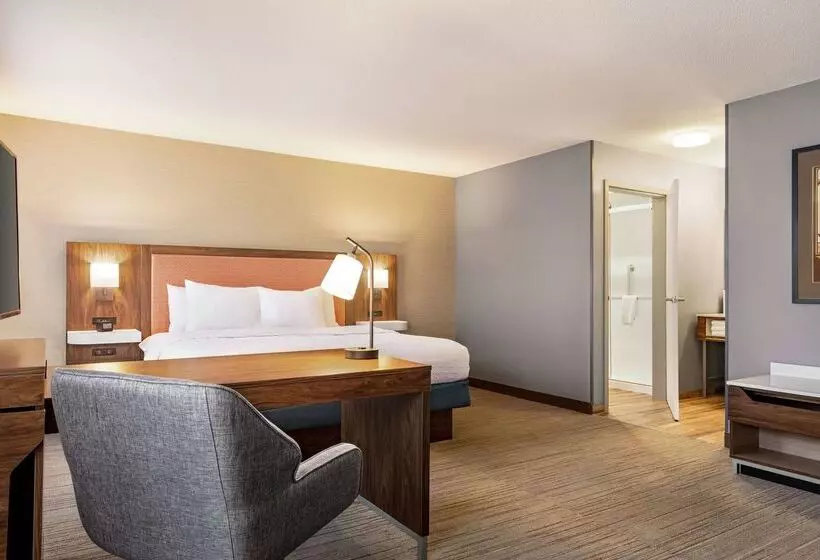 酒店 Hampton Inn & Suites Valparaiso