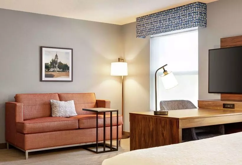 酒店 Hampton Inn & Suites Valparaiso