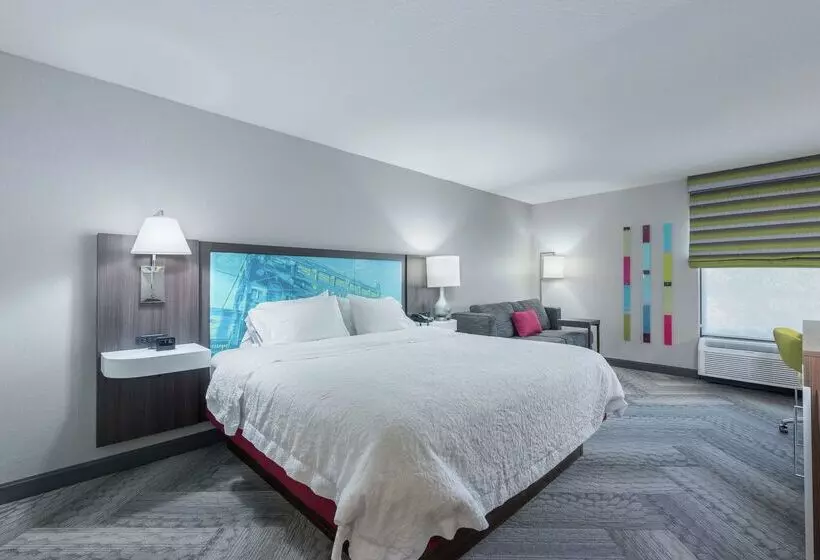 هتل Hampton Inn Tampaveterans Expwy