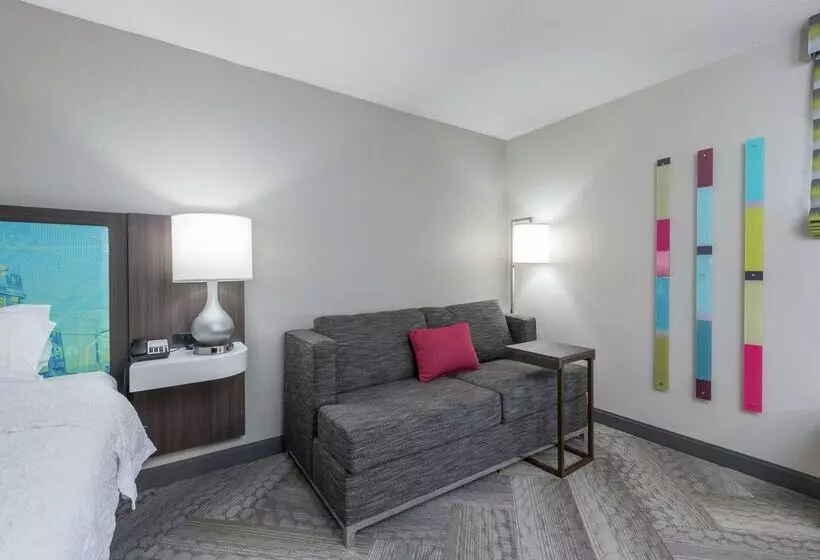 هتل Hampton Inn Tampaveterans Expwy