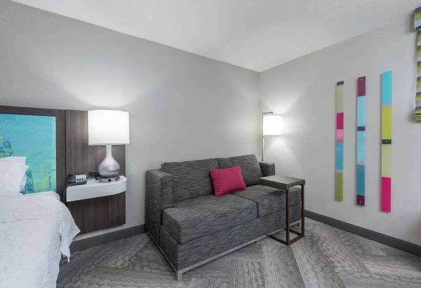 هتل Hampton Inn Tampaveterans Expwy