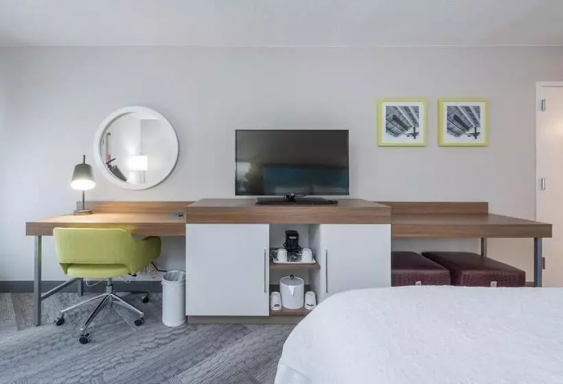 هتل Hampton Inn Tampaveterans Expwy