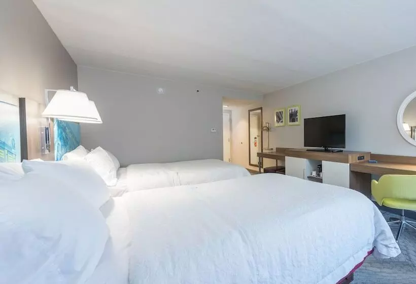 هتل Hampton Inn Tampaveterans Expwy