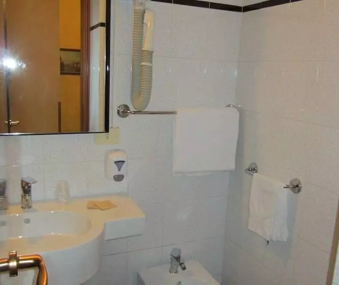 Brooklyn   Ex Hotel Lombardi