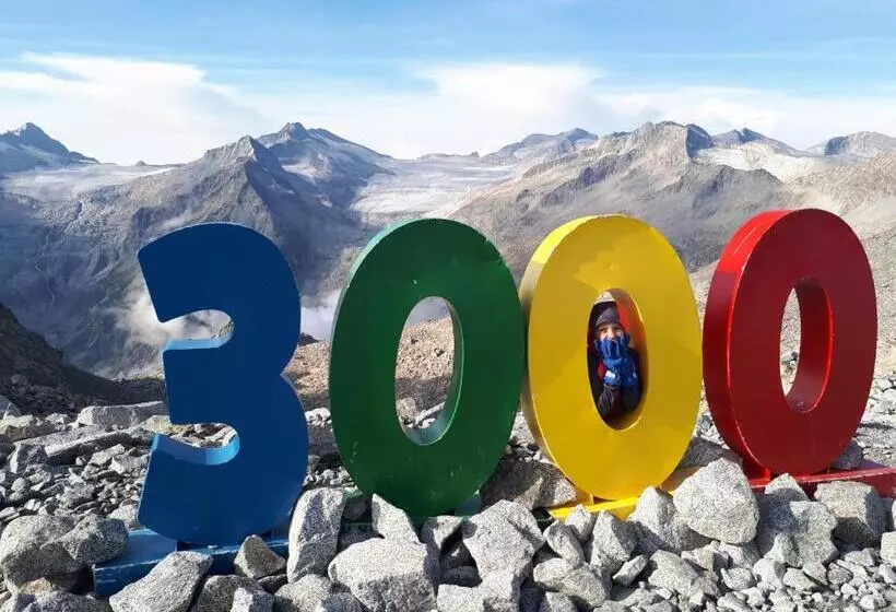 فندق Ortles Dolomiti Walking & Spa