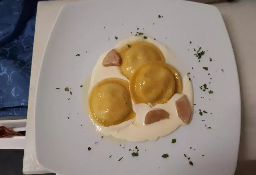 فندق Ortles Dolomiti Walking & Spa