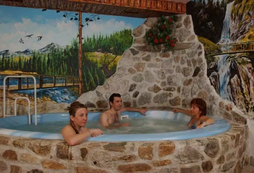 فندق Ortles Dolomiti Walking & Spa