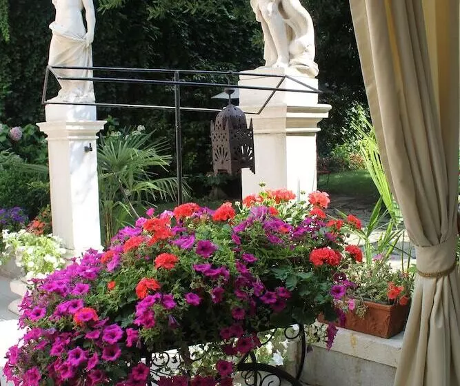 هتل Palazzo Abadessa