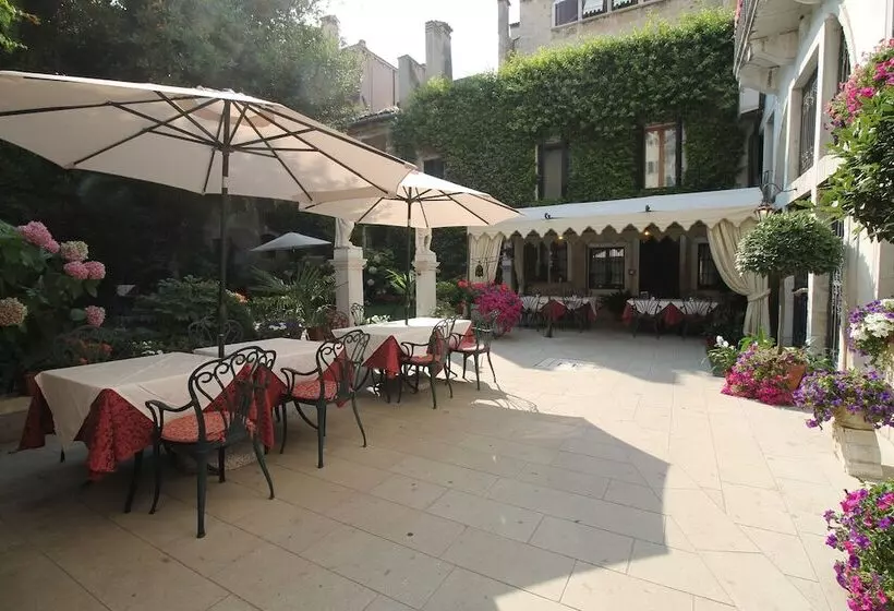 هتل Palazzo Abadessa