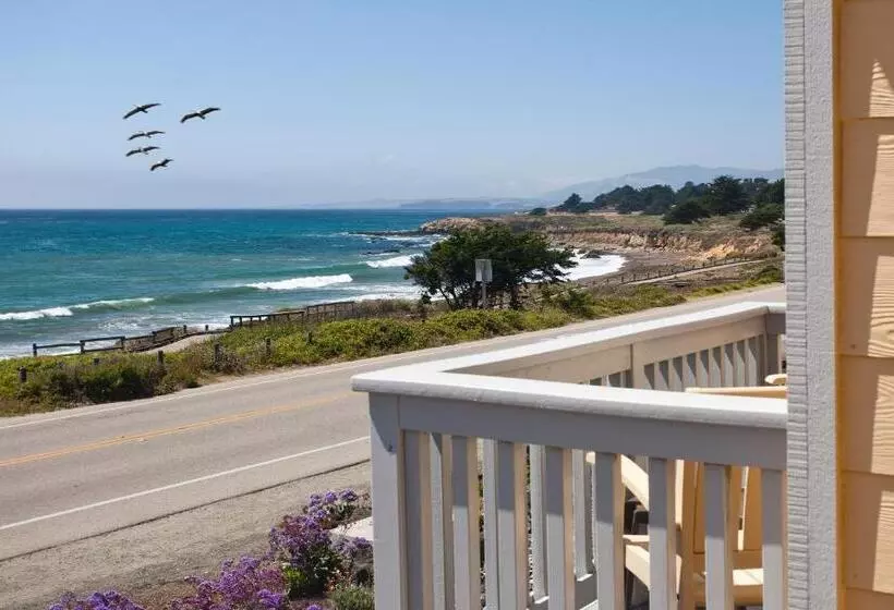 酒店 Pelican Inn & Suites