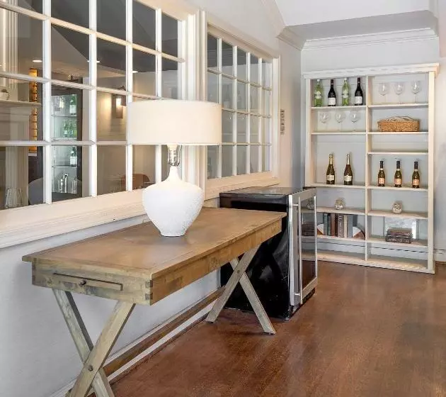 酒店 Pelican Inn & Suites