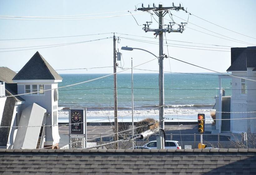 Hotelli Rhea's Inn By The Sea