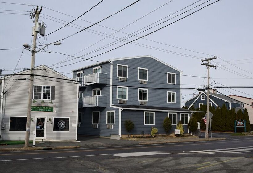 Hotelli Rhea's Inn By The Sea