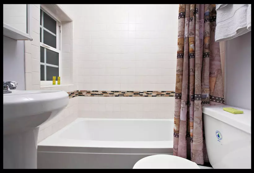 Venice Beach Suites & Hotel