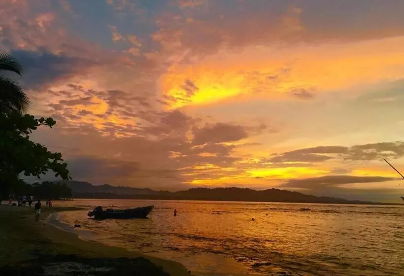 Aamiaismajoitus (B&B) Faith Glamping Dome Costa Rica