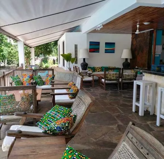 Aamiaismajoitus (B&B) Flamboyant Diani Beach