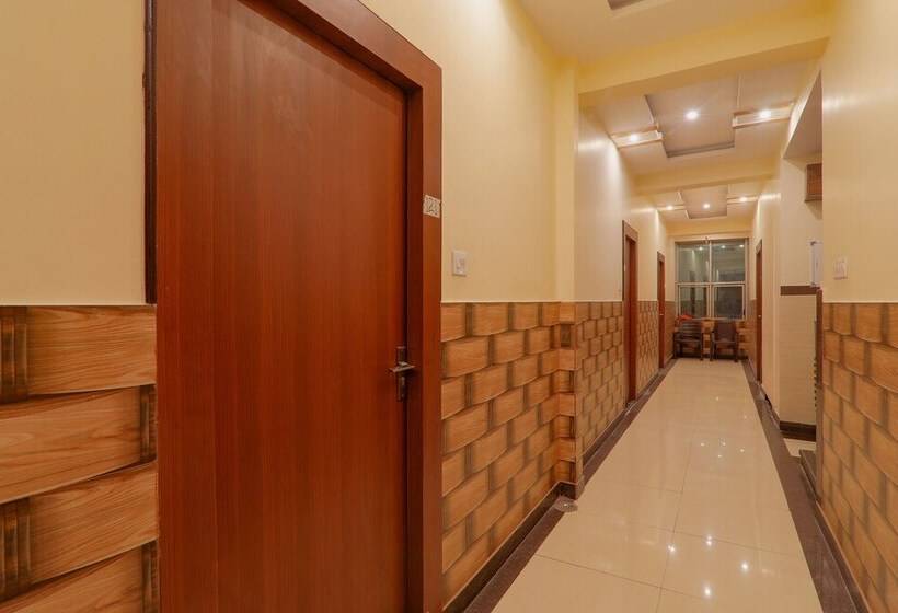 هتل Fabexpress Shree Galaxy