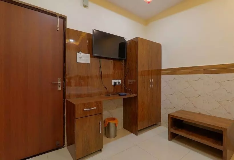 هتل Fabexpress Shree Galaxy