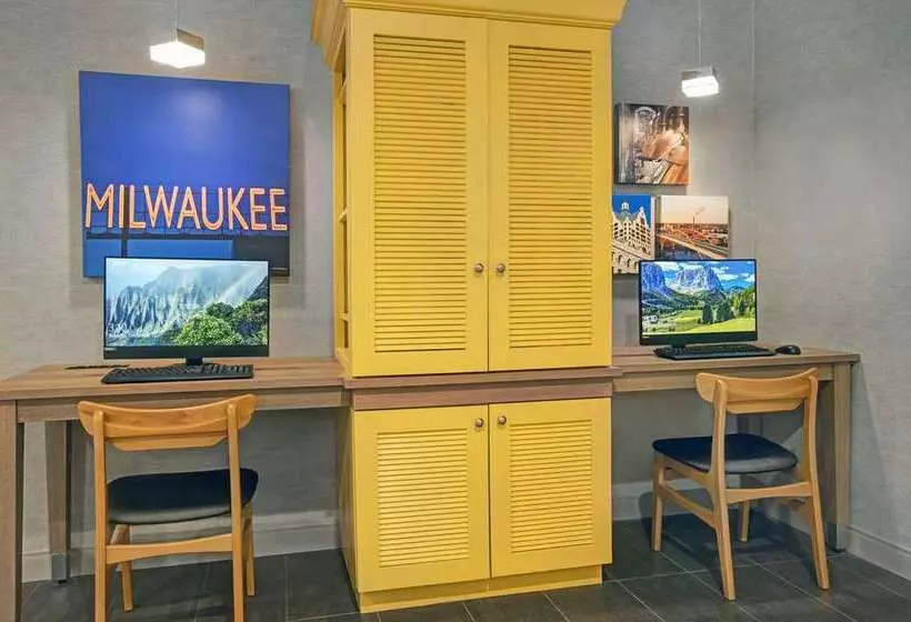 ホテル Tru By Hilton Milwaukee Downtown, Wi