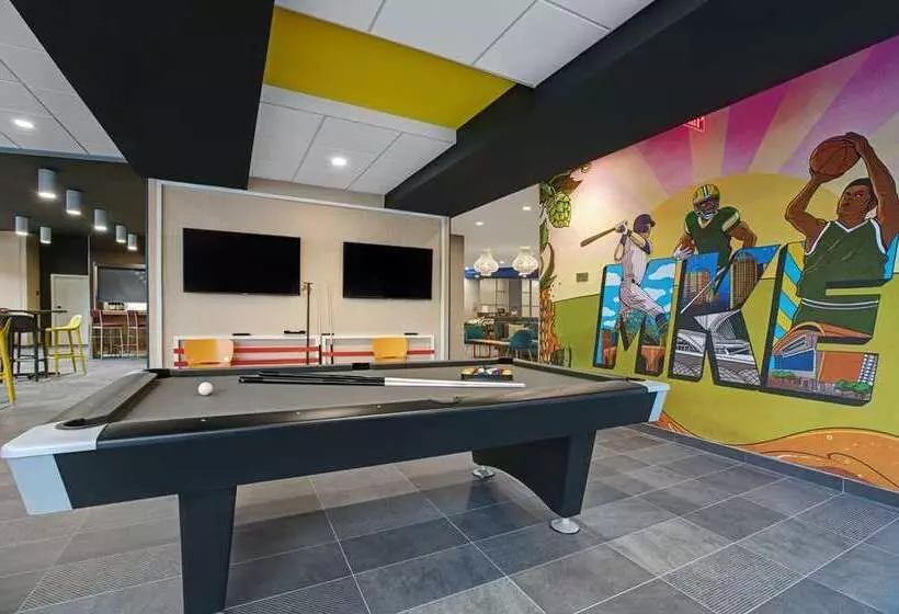 ホテル Tru By Hilton Milwaukee Downtown, Wi