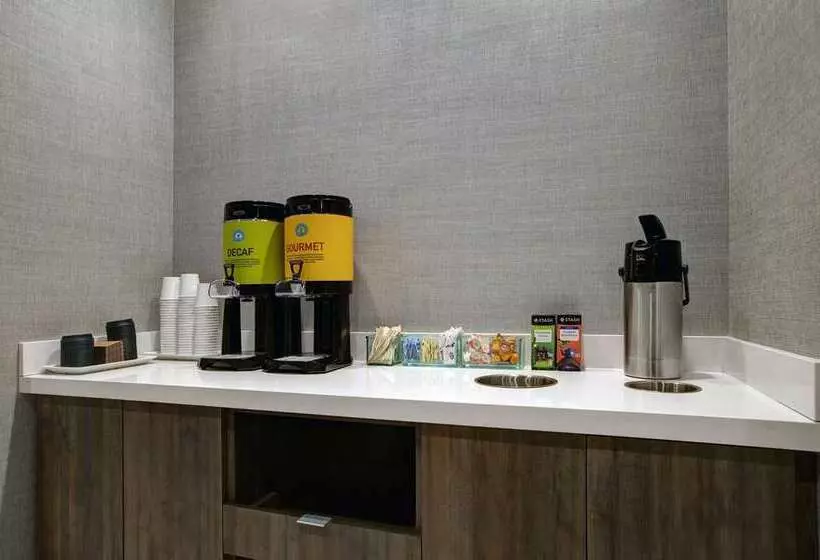 ホテル Tru By Hilton Milwaukee Downtown, Wi