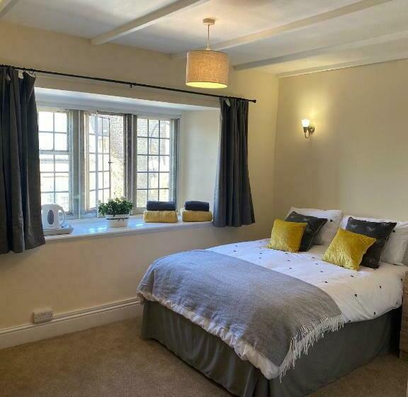 ユースホステル The Fleur De Lis