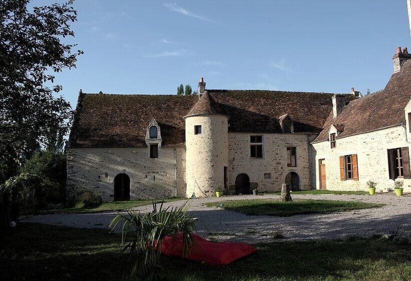 مبيت وإفطار Ferme Château De Cordey & Spa