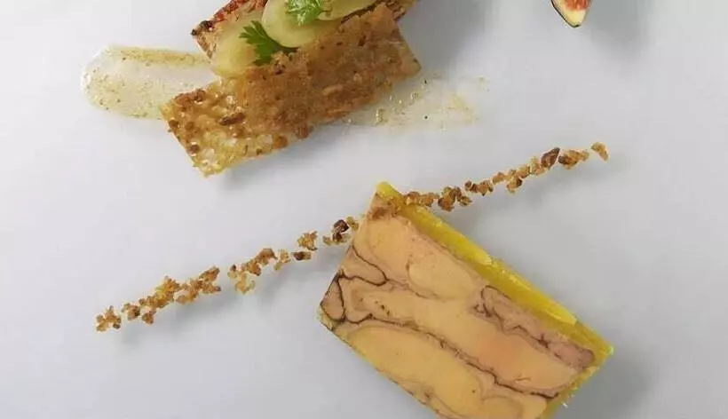 ベッドアンドブレックファースト Ferme Château De Cordey & Spa