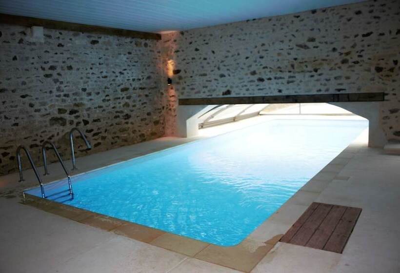 مبيت وإفطار Ferme Château De Cordey & Spa