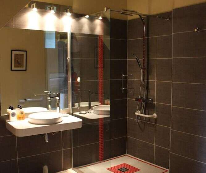 مبيت وإفطار Ferme Château De Cordey & Spa