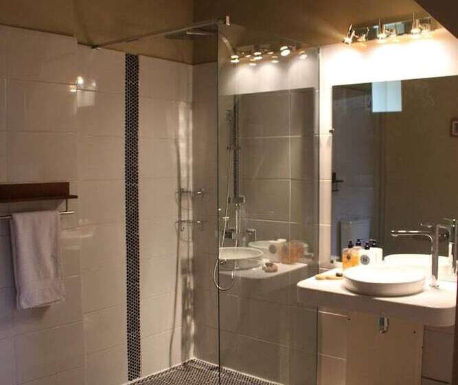 مبيت وإفطار Ferme Château De Cordey & Spa