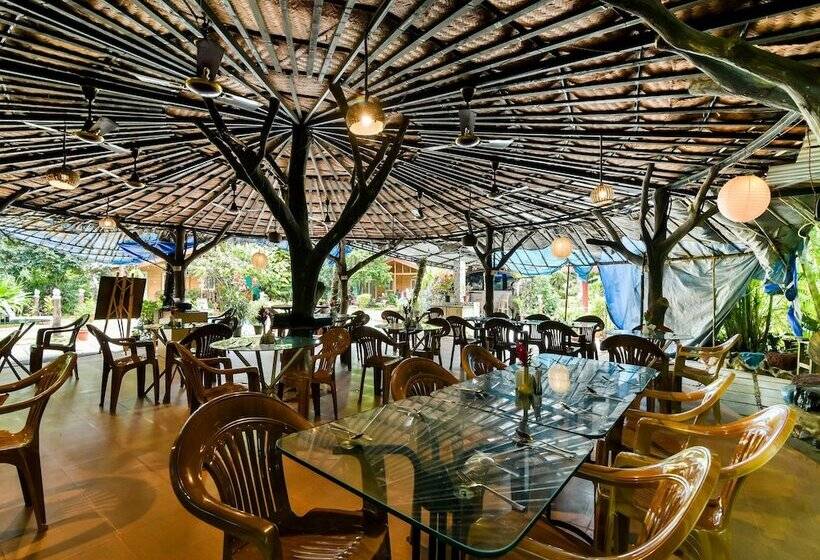 ホテル Alagoa Resort By Oyo Rooms