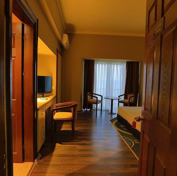 فندق Bogaz Beach