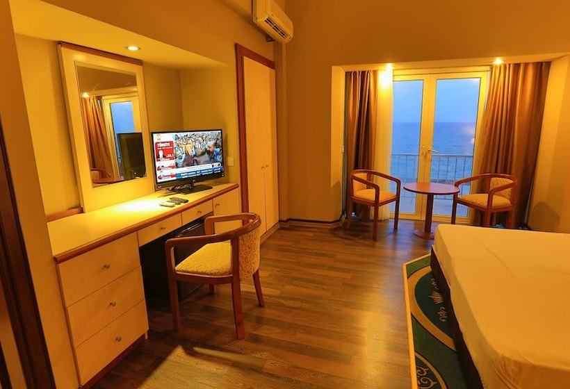 فندق Bogaz Beach