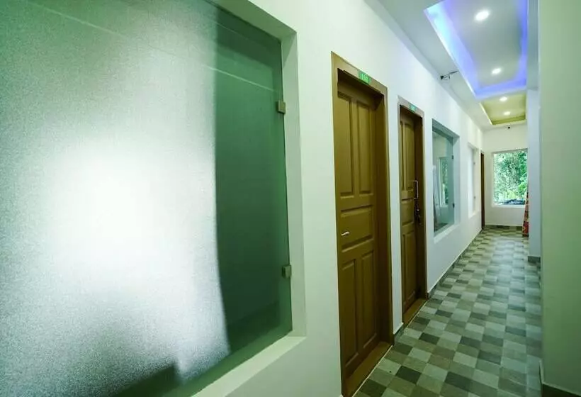 Hotel Lime Light Resort Munnar