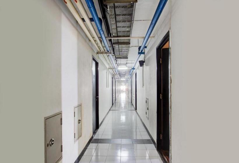 Hotel Oyo 3998 By Blessing Sentra Timur