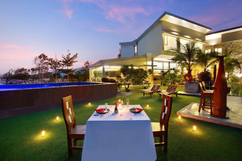 فندق Royal Ocean Resort Karimunjawa