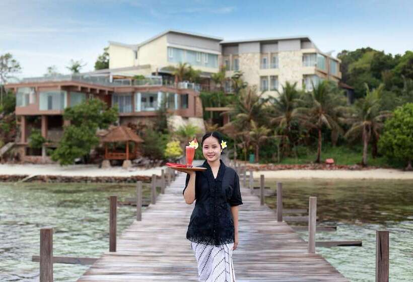 فندق Royal Ocean Resort Karimunjawa