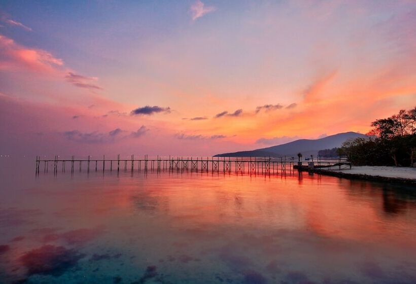 فندق Royal Ocean Resort Karimunjawa