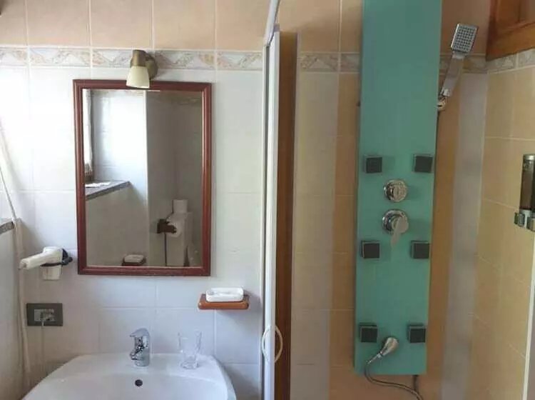 Majatalo Casa Albergo Tiroasegno