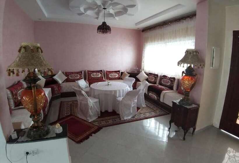 بنسيون Tanjitan Hospitalite