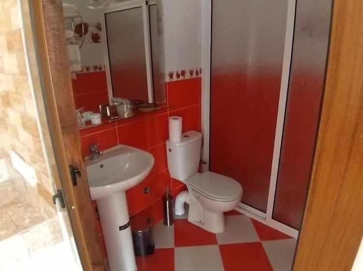 بنسيون Tanjitan Hospitalite