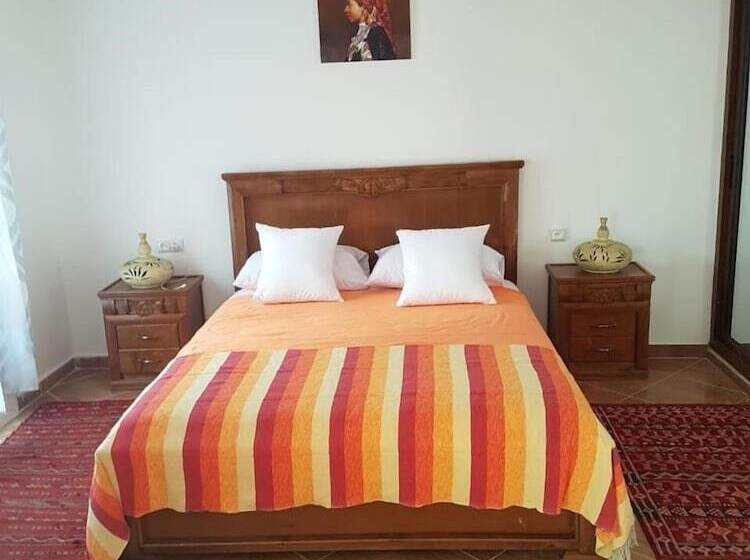 بنسيون Tanjitan Hospitalite