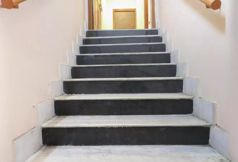 Super Hotel O Adri Hotels Near Dum Dum Metro Station