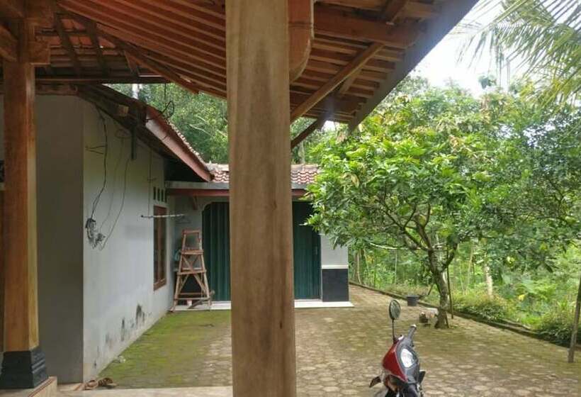 הוסטל Dista Homestay