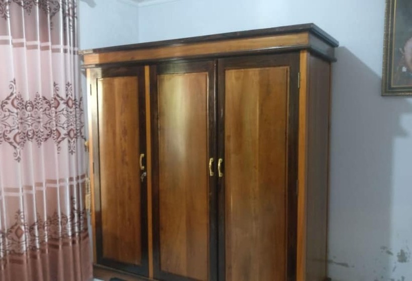 הוסטל Dista Homestay