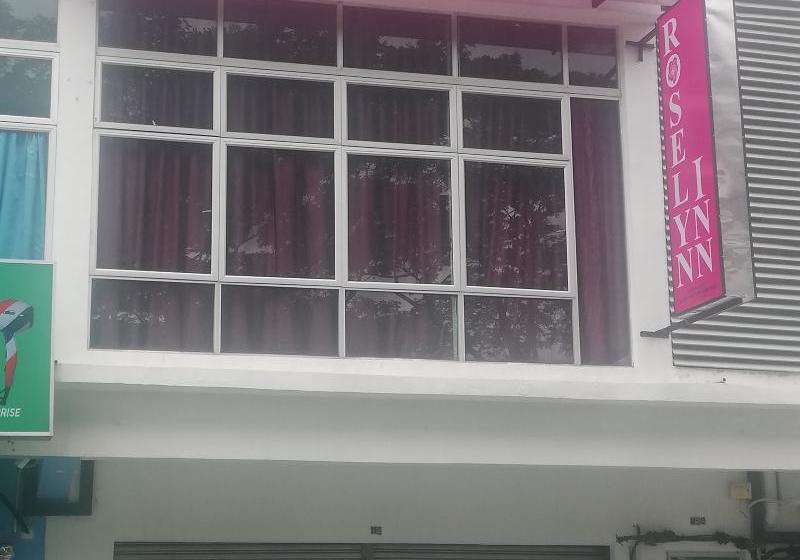 Hotell Oyo 90090 Roselyn Inn 2