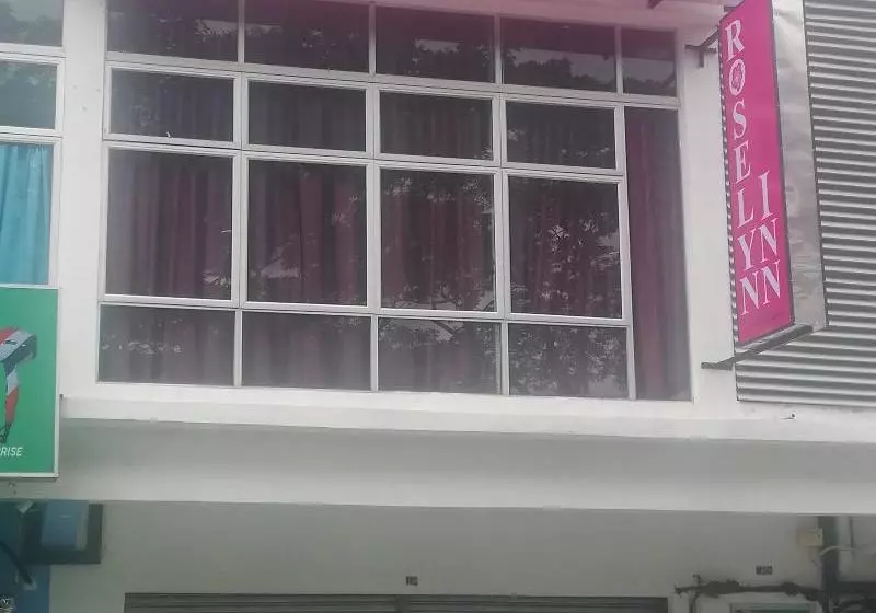 Hotelli Oyo 90090 Roselyn Inn 2